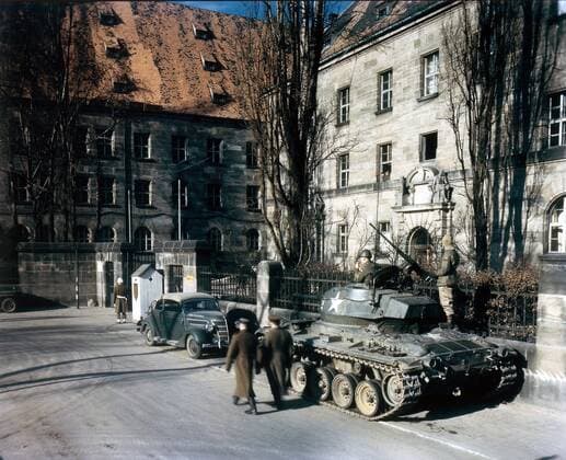 International Military Tribunal (IMT) November 20, 1945 - October 1, 1946 US tank in front of the Court House (Justizgebäude, Fürther Str.) International War Crimes Trial Nuremberg (Nürnberg) Germany 1945 Photo: Raymond D’Addario, US Signal Corps ! ACHTUNG: AUFNAHMEDATUM GESCHÄTZT! *** Internationaler Militärgerichtshof IMT 20. November 1945 1. Oktober 1946 US-Panzer vor dem Justizgebäude, Fürther Str Internationaler Kriegsverbrecherprozess Nürnberg Nürnberg Deutschland 1945 Foto Raymond DAddario, US Signal Corps ACHTUNG AUFNAHMEDATUM GESCHÄTZT