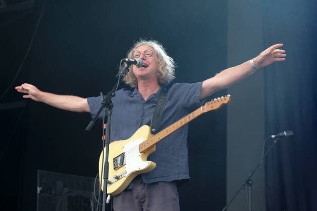 August 29, 2021, Portsmouth, Hampshire, United Kingdom: John Timothy Powers, lead vocalist and guitarist with English Indie alternative rock band Cast performs live on stage at Victorious Festival. Portsmouth United Kingdom - ZUMAs197 20210829_zaa_s197_356 Copyright: xDawnxFletcher-Parkx