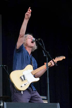 August 29, 2021, Portsmouth, Hampshire, United Kingdom: John Timothy Powers, lead vocalist and guitarist with English Indie alternative rock band Cast performs live on stage at Victorious Festival. Portsmouth United Kingdom - ZUMAs197 20210829_zaa_s197_360 Copyright: xDawnxFletcher-Parkx