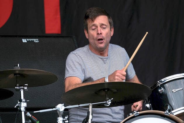 August 29, 2021, Portsmouth, Hampshire, United Kingdom: Keith O Neill, drummer with English Indie alternative rock band Cast performs live on stage at Victorious Festival in Portsmouth. Portsmouth United Kingdom - ZUMAs197 20210829_zaa_s197_363 Copyright: xDawnxFletcher-Parkx