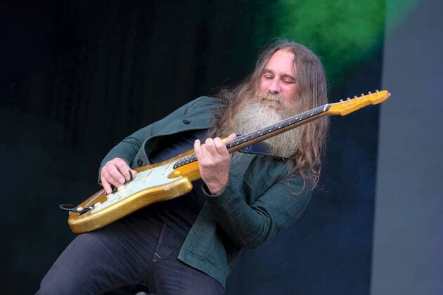 August 29, 2021, Portsmouth, Hampshire, United Kingdom: Liam Sean Skin Tyson, lead guitarist with English Indie alternative rock band Cast performs live on stage at Victorious Festival in Portsmouth. Portsmouth United Kingdom - ZUMAs197 20210829_zaa_s197_367 Copyright: xDawnxFletcher-Parkx