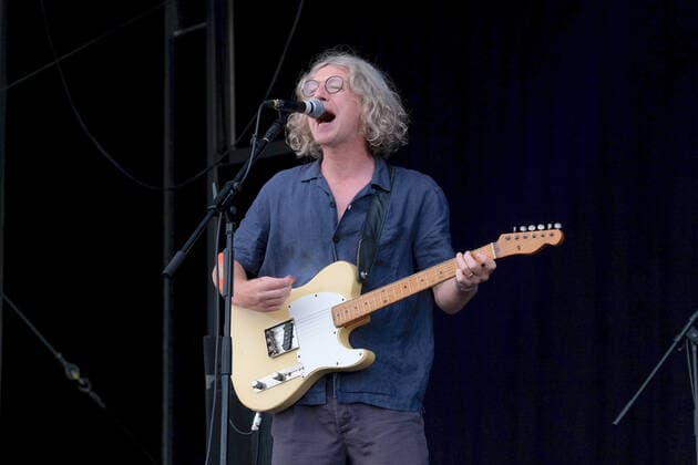 August 29, 2021, Portsmouth, Hampshire, United Kingdom: John Timothy Powers, lead vocalist and guitarist with English Indie alternative rock band Cast performs live on stage at Victorious Festival. Portsmouth United Kingdom - ZUMAs197 20210829_zaa_s197_372 Copyright: xDawnxFletcher-Parkx