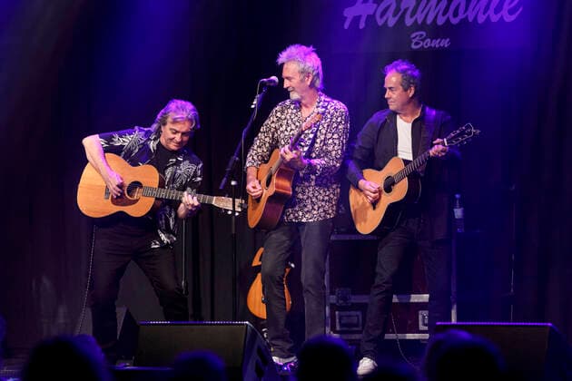 Peter Howarth, Pete Lincoln and Mick Wilson of the band Frontm3n live at Harmonie Bonn Bonn, 30 08 2021 Foto:xC.xHardtx xFuturexImage