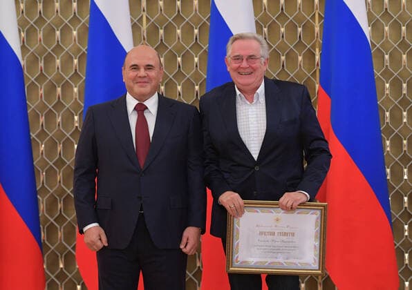 Russland, Verleihung des Staatspreis f?r Kultur in Moskau Russia Mishustin Culture Award 6638445 31.08.2021 Russian Prime Minister Mikhail Mishustin and actor Yuri Stoyanov attend the Governmental Prize for a culture award ceremony in Moscow. Alexander Astafyev Sputnik Moscow Russia  Copyright: xAlexanderxAstafyevx