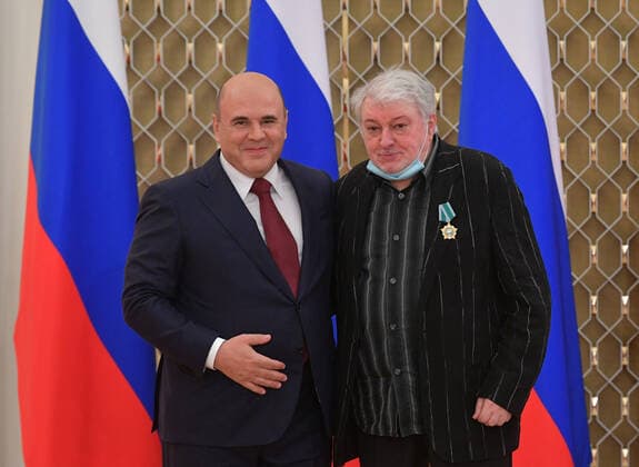Russland, Verleihung des Staatspreis f?r Kultur in Moskau Russia Mishustin Culture Award 6638448 31.08.2021 Russian Prime Minister Mikhail Mishustin and actor Yuri Stoyanov attend the Governmental Prize for a culture award ceremony in Moscow. Alexander Astafyev Sputnik Moscow Russia  Copyright: xAlexanderxAstafyevx