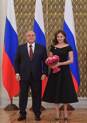Russland, Verleihung des Staatspreis f?r Kultur in Moskau Russia Mishustin Culture Award 6638461 31.08.2021 Russian Prime Minister Mikhail Mishustin and soprano Aida Garifullina attend the Governmental Prize for a culture award ceremony in Moscow, Russia. Alexander Astafyev Sputnik Moscow Russia  Copyright: xAlexanderxAstafyevx