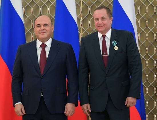 Russland, Verleihung des Staatspreis f?r Kultur in Moskau Russia Mishustin Culture Award 6638500 31.08.2021 Russian Prime Minister Mikhail Mishustin and actor Andrei Sokolov attend the Governmental Prize for a culture award ceremony in Moscow, Russia. Alexander Astafyev Sputnik Moscow Russia  Copyright: xAlexanderxAstafyevx