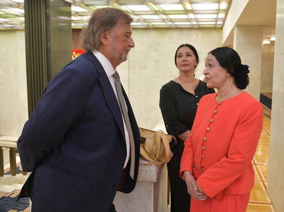Russland, Verleihung des Staatspreis f?r Kultur in Moskau Russia Mishustin Culture Award 6638525 31.08.2021 Russian composer Vyacheslav Dobrynin and actress Yekaterina Zhemchuzhnaya are pictured before the Governmental Prize for a culture award ceremony in Moscow, Russia. Alexander Astafyev Sputnik Moscow Russia  Copyright: xAlexanderxAstafyevx