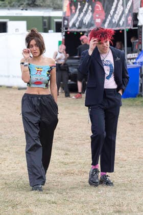Yungblud and his girlfriend Jesse Jo Stark spotted during day 3 of Reading Festival 2021 at Richfield Avenue in Reading, Berkshire. AUGUST 29th 2021  DFLx21487