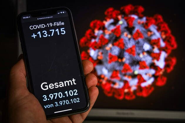 Coronavirus in Germany Covid 19 Dashboard of the Robert Koch Institute 02 09 2021 Robert Koch Institute 7 days Incidence 76.9 7 days Number of cases 63 942 COVID 19 cases 3 970 102 Addition of 13 715 compared to the previous day COVID 19 deaths 92 256 Addition of 33 compared to the previous day