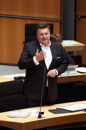 Innensenator Andreas Geisel - Fragestunde waehrend der Plenarsitzung im Abgeordnetenhaus in Berlin am 2. September 2021. *** Senator of the Interior Andreas Geisel question time during the plenary session in the House of Representatives in Berlin on 2 September 2021