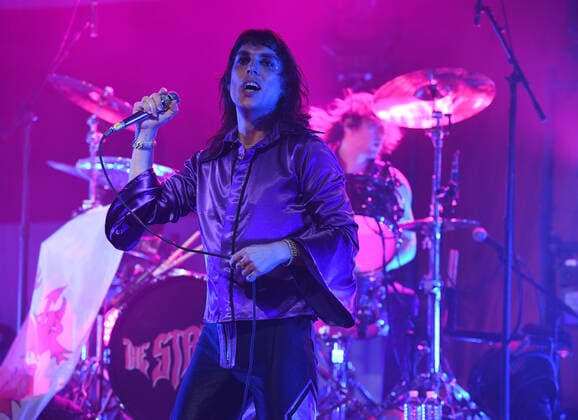 FORT LAUDERDALE FL - SEPTEMBER 01: Luke Spiller of The Struts performs at Revolution Live on September 1, 2021 in Fort Lauderdale, Florida. Copyright: xmpi04x