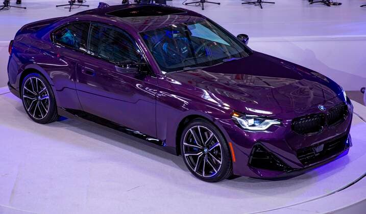 News Bilder des Tages Mexiko, Präsentation der neuen BMW 2er Serie im Werk in San Luis Potosi Photograph of the new BMW 2 Series Coupe vehicle during the inaugural act of its production in Mexican territory, in San Luis Potosi, Mexico, 02 September 2021. The German automotive company BMW started this Thursday the production of the 2 Series Coupe, the first model designed and manufactured entirely in its plant in Mexico, a commitment to the country amid global uncertainty due to the shortage of supplies and despite a slowdown in the national automotive sector. BMW optimistically starts the production of its first car made in Mexico !ACHTUNG: NUR REDAKTIONELLE NUTZUNG!  Copyright: xCarlosxRamirezx MEX538 20210902-5a5e1a35ff321102326bee24ee8f51c8a240d049