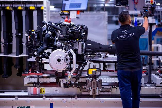 Mexiko, Präsentation der neuen BMW 2er Serie im Werk in San Luis Potosi General view of a production line of the new BMW 2 Series Coupe vehicle at its assembly plant, in San Luis Potosi, Mexico, 02 September 2021. The German automotive company BMW started this Thursday the production of the 2 Series Coupe, the first model designed and manufactured entirely in its plant in Mexico, a commitment to the country amid global uncertainty due to the shortage of supplies and despite a slowdown in the national automotive sector. BMW optimistically starts the production of its first car made in Mexico !ACHTUNG: NUR REDAKTIONELLE NUTZUNG!  Copyright: xCarlosxRamirezx MEX526 20210902-37aaaf83f5454d20d69f032d86ffea7ff710f5da