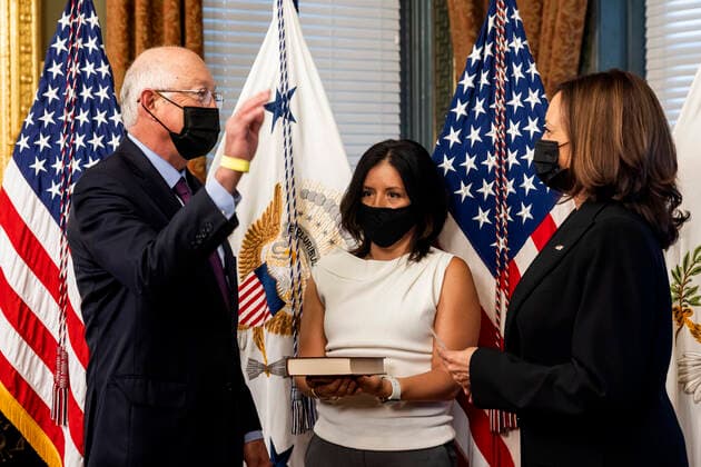 September 2, 2021, Washington, District of Columbia, USA: US Vice President Kamala Harris (R) ceremonially swears-in Ken Salazar (L) as the US Ambassador to Mexico in the Vice President™s office in the Eisenhower Executive Office Building in Washington, DC, USA, 02 September 2021. Stephanie Valencia, former press secretary to Ambassador Salazar, center, holds a Bible Washington USA - ZUMAs152 20210902_zaa_s152_020 Copyright: xJimxLoScalzox-xPoolxviaxCNPx