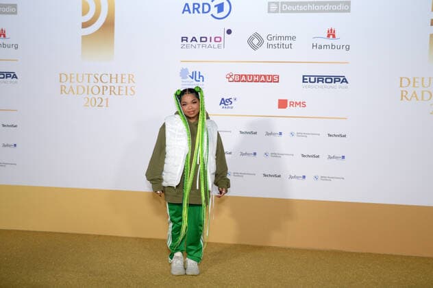 Hamburg the 02 09 2021 Zoe Wees at the award ceremony German Radio Award 2021 in Hamburg on the golden carpet The festive gala took place under corona conditions at the Shed 52 in the Port of Hamburg Golden carpet at the award ceremony German Radio Award 2021 in Hamburg, Hamburg port Hamburg Germany Shed 52