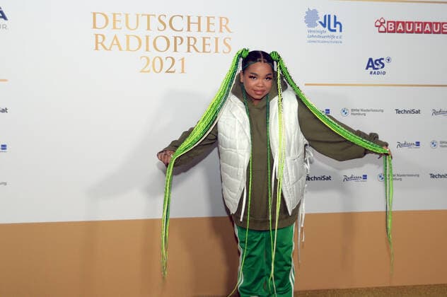 Hamburg the 02 09 2021 Zoe Wees at the award ceremony German Radio Award 2021 in Hamburg on the golden carpet The festive gala took place under corona conditions at the Shed 52 in the Port of Hamburg Golden carpet at the award ceremony German Radio Award 2021 in Hamburg, Hamburg port Hamburg Germany Shed 52