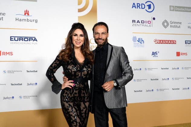 Hamburg the 02 09 2021 Judith Williams and her husband Alexander Klaus Stecher at the award ceremony German Radio Award 2021 in Hamburg on the golden carpet The festive gala took place under corona conditions at the Schuppen 52 in the Hamburg harbour Golden carpet at the award ceremony German Radio Award 2021 in Hamburg, Hamburg harbour Hamburg Germany Schuppen 52
