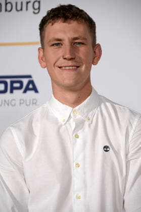 Hamburg the 02 09 2021 Nathan Evans at the award ceremony German Radio Award 2021 in Hamburg on the golden carpet The festive gala took place under corona conditions at the Schuppen 52 in the Hamburg harbour Golden carpet at the award ceremony German Radio Award 2021 in Hamburg, Hamburg harbour Hamburg Germany Schuppen 52