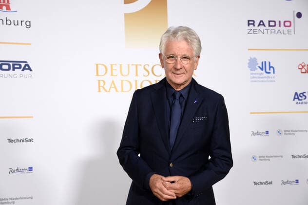 Hamburg the 02 09 2021 Marcel Reif at the award ceremony German Radio Award 2021 in Hamburg on the golden carpet The festive gala took place under corona conditions in the Shed 52 in the Port of Hamburg Golden carpet at the award ceremony German Radio Award 2021 in Hamburg, Hamburg Port Hamburg Germany Shed 52