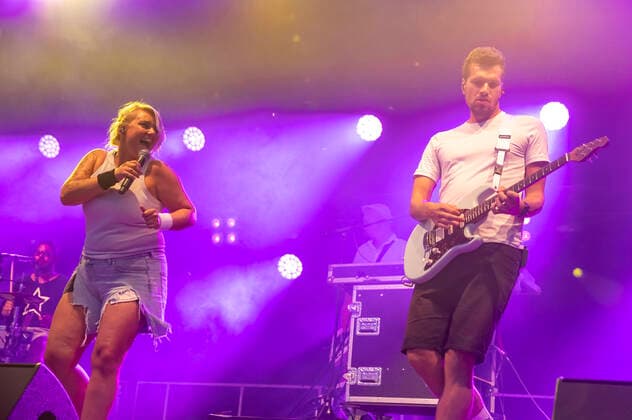 Nici Kempermann and Phil Schöpe from Kempes Finest live at the Üvverm Horizont concert at the OpenAir Port Festival 2021 at Cologne Bonn Airport Cologne, 04 09 2021 Foto:xR.xSchmiegeltx xFuturexImage