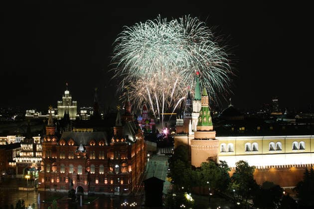 MOSCOW, RUSSIA â€“ SEPEMBER 5, 2021: Fireworks light up the sky at the closing of the 2021 Spasskaya Tower International Military Music Festival in Moscow s Red Square. Marina Lystseva TASS  TS10F3EC