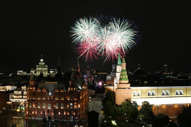 MOSCOW, RUSSIA â€“ SEPEMBER 5, 2021: Fireworks light up the sky at the closing of the 2021 Spasskaya Tower International Military Music Festival in Moscow s Red Square. Marina Lystseva TASS  TS10F3ED