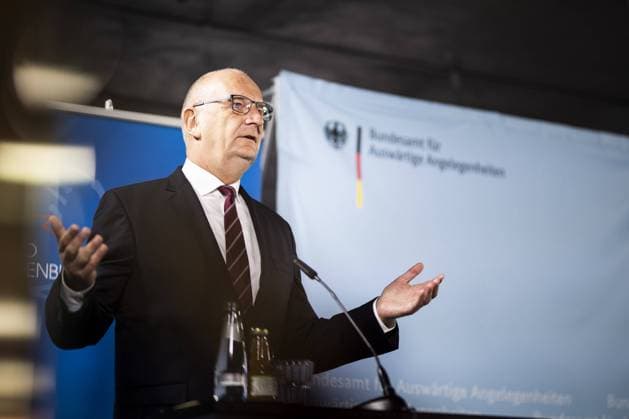 News Bilder des Tages Dietmar Woidke, SPD, Ministerpraesident von Brandenburg, aufgenommen im Bundesamt fuer Auswaertige Angelegenheiten in Bradenburg an der Havel, 06.09.2021. Bradenburg an der Havel Germany *** Dietmar Woidke, SPD, Minister President of Brandenburg, photographed at the Federal Office for Foreign Affairs in Bradenburg an der Havel, 06 09 2021 Bradenburg an der Havel Germany Copyright: xFlorianxGaertner photothek.dex