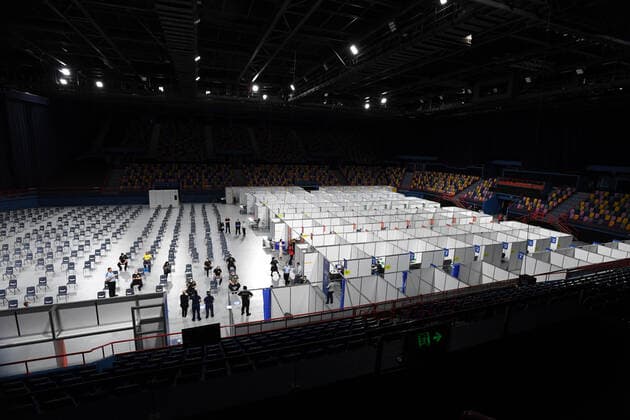 QLD CORONAVIRUS COVID19, A general view is seen of the new vaccination hub at the Brisbane Entertainment Centre in Brisbane, Tuesday, September 7, 2021. The Queensland government is trying to ramp up COVID-19 vaccinations before Delta reappears in the state, after bringing another outbreak under control. ( NO ARCHIVING, EDITORIAL USE ONLY, NO USE IN BOOKS WITHOUT CONSENT BRISBANE QLD AUSTRALIA  Copyright: xDARRENxENGLANDx 20210907001573544227