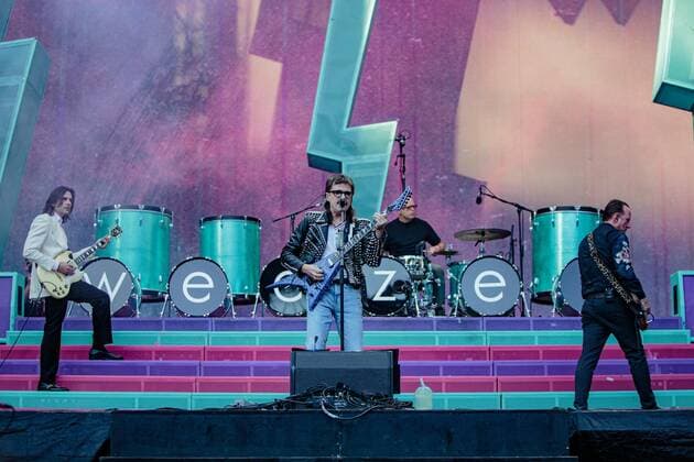 September 6, 2021, Seattle, Washington, USA: Seattle, WA - SEPTEMBER 06, 2021 : Rock band Weezer performs to a sold out crowd during the Hella Mega Tour at T-Mobile Park on September 06, 202 1 in Seattle, Washington. Photo Xander Deccio imageSPACE Seattle USA - ZUMAs181 20210906_zea_s181_211 Copyright: xImagespacex