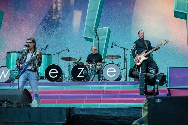 September 6, 2021, Seattle, Washington, USA: Seattle, WA - SEPTEMBER 06, 2021 : Rock band Weezer performs to a sold out crowd during the Hella Mega Tour at T-Mobile Park on September 06, 202 1 in Seattle, Washington. Photo Xander Deccio imageSPACE Seattle USA - ZUMAs181 20210906_zea_s181_213 Copyright: xImagespacex