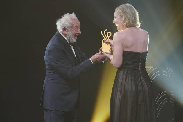 DEUTSCHER SCHAUSPIELPREIS 2021 award ceremony Dieter Didi Hallervorden with Katrin Wichmann at the DEUTSCHER SCHAUSPIELPREIS 2021 award ceremony at Spindler und Klatt in Berlin Copyright: xEventpressx