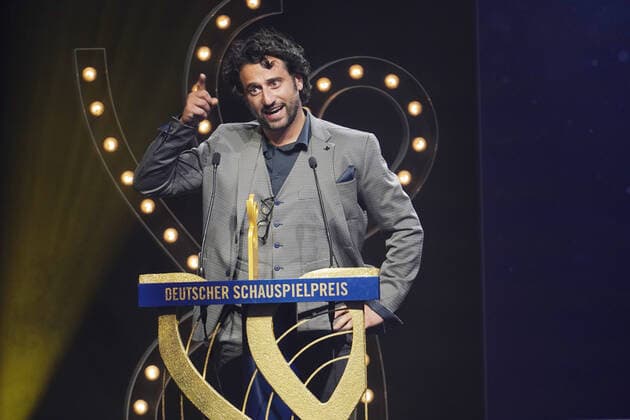 DEUTSCHER SCHAUSPIELPREIS 2021 award ceremony Serkan Kaya at the DEUTSCHER SCHAUSPIELPREIS 2021 award ceremony at Spindler und Klatt in Berlin Copyright: xEventpressx