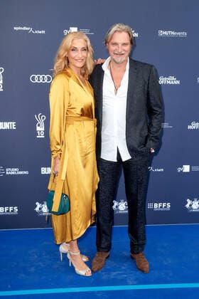GERMAN ACTING AWARD 2021 Stefan Jürgens with girlfriend Boriana Bo Rosenmüller on the red carpet at the German Acting Award ceremony at Spindler Klatt in Berlin. Copyright: xEventpressxGolejewskix
