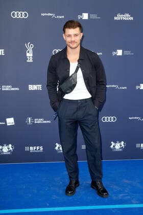 DEUTSCHER SCHAUSPIELPREIS 2021 award ceremony Eugen Bauder on the red carpet at the German Drama Award ceremony at Spindler Klatt in Berlin Copyright: xEventpressxGolejewskix