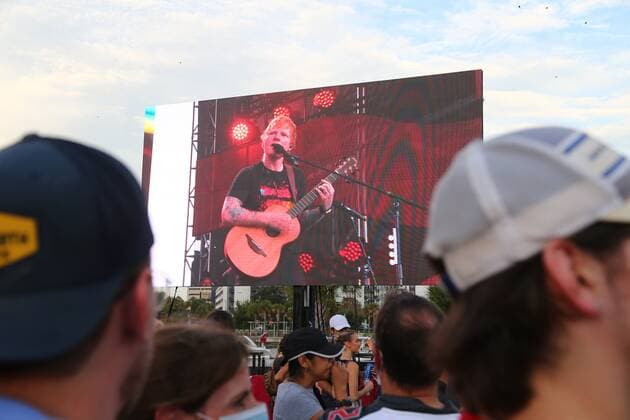 September 9, 2021, Tampa, Florida, USA: Recording artist Ed Sheehan performs on stage at the 2021 NFL Kickoff Experience at Julian B. Lane Riverfront Park on Thursday, Sept. 9, 2021 in Tampa. Tampa USA - ZUMAs70_ 20210909_zan_s70_045 Copyright: xLuisxSantanax