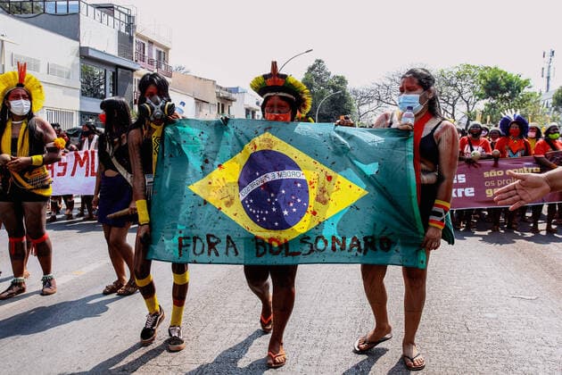 BRASÍLIA, DF - 10.09.2021: MARCHA MULHERES INDÍGENAS EM BRASÍLIA - This Thursday (10) takes place the March of Indigenous Women through the streets of Brasília to the Monument to the Galdino Indian. The march aims to protest against Marco Temporal (in a vote in the STF) and against President Jair Bolsonaro. In the photo, Indigenous Women during the march. x2118363x  AntonioxMolina