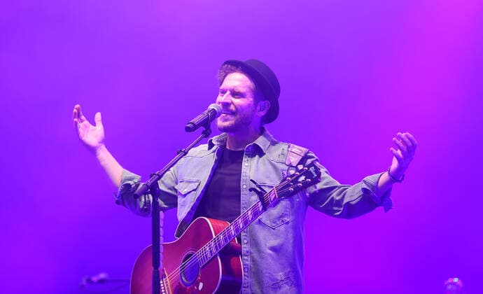 Johannes Oerding and band live concert as part of Stars am Strand Timmendorfer Strand