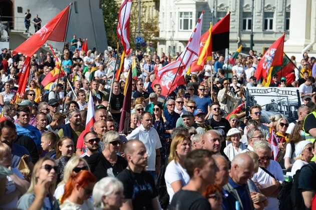 Lithuania Anti Health Pass Rally 6648063 10.09.2021 Protesters take part in a rally against a health pass championed by the centre-right government, in Vilnius, Lithuania. The demonstration has been organized by the Lithuanian Family Movement to contest restrictions on access to public venues and certain jobs for those who do not have coronavirus immunity certificates, which will go into effect on Monday. People were also marching against the Lithuanian bill recognizing same-sex civil unions and the implementation of the Istanbul Convention on preventing and combating violence against women. Valdemar Doveiko Sputnik Vilnius Lithuania  Copyright: xValdemarxDoveikox