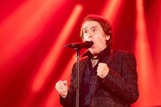 September 10, 2021, Valencia, Spain: The Spanish singer, Raphael performs on stage on his Tour 6.0 during the Nits al Carme concerts at the City of Arts and Sciences in Valencia..Miguel Rafael Martos Sanchez, better known as Raphael (Linares, JaÃ n, Spain; May 5, 1943), is a Spanish singer and actor, recognized for being one of the forerunners of the romantic ballad in Spain and in Spanish-speaking countries Valencia Spain - ZUMAs197 20210910_zaa_s197_319 Copyright: xXiscoxNavarrox