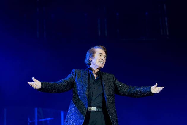 September 10, 2021, Valencia, Spain: The Spanish singer, Raphael performs on stage on his Tour 6.0 during the Nits al Carme concerts at the City of Arts and Sciences in Valencia..Miguel Rafael Martos Sanchez, better known as Raphael (Linares, JaÃ n, Spain; May 5, 1943), is a Spanish singer and actor, recognized for being one of the forerunners of the romantic ballad in Spain and in Spanish-speaking countries Valencia Spain - ZUMAs197 20210910_zaa_s197_323 Copyright: xXiscoxNavarrox