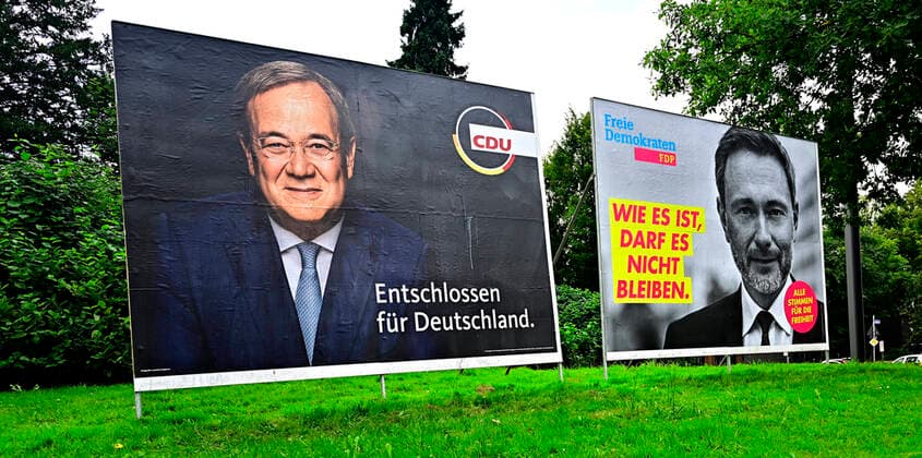 Federal election 2021, the parties advertise not only on the Internet or talk shows for votes of voters, but also with election posters of the major parties, CDU, SPD, FDP, The Greens, as here in the state of North Rhine Westphalia NRW To see the top politicians Olaf Schulz, Armin Laschet, Christ
