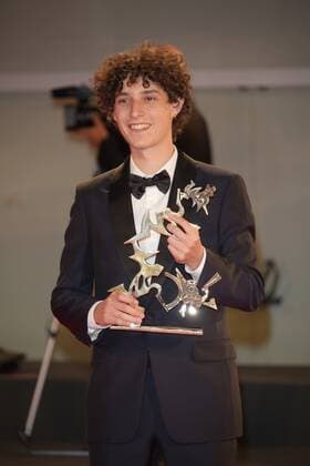 78th Venice film festival I Premiati pictured: Filippo Scotti  Copyright: xAlbertoxTerenghix xIPAx xIPAx xVenezia2000x