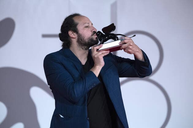 September 12, 2021, Venice, Italy: Director Kiro Russo poses with the Special Orizzonti Jury Prize for El Gran movimento during the Winners Red Carpet as part of the 78th Venice International Film Festival in Venice, Italy on September 11, 2021. Paolo Cotello imageSPACE Venice Italy - ZUMAs181 20210912_zea_s181_040 Copyright: xImagespacex