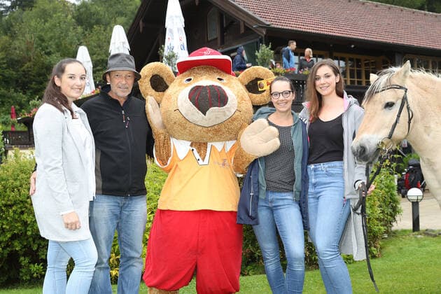 Tabaluga Golf Cup 2021 by Michael Roll For the 27th time Michael Roll organized the Tabaluga Golf Cup for the benefit of his Tabaluga Foundation here with his daughters Katharina, Michael Roll, mascot Bollie Bear Sophia, Johanna and the horse, Tutzing Bavaria Germany Golfclub Tutzing