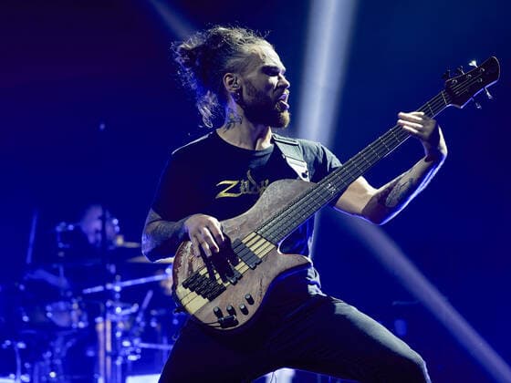 Jinjer Konzert in Moskau September 10, 2021, Moscow, Russia: Eugene Abdukhanov of Jinjer band plays a bass guitar live on stage at the 1930 Moscow. Moscow Russia - ZUMAs197 20210910_zaa_s197_537 Copyright: xMihailxSiergiejeviczx
