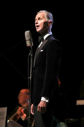 Max Raabe Palast Orchester live with the program Guten Tag, liebes Glück Open Air 2021 at the courtyard of the Kulturbrauerei Görlitz, 11 09 2021 Foto:xM.xWehnertx xFuturexImage