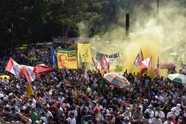 Bilder des Jahres 2021, News 09 September News Themen der Woche KW36 SÃO PAULO, SP - 12.09.2021: DEMONSTRATION AGAINST BOLSONARO IN SÃO PAU - Demonstration against President Jair Bolsonaro, (No Party) this Sunday, (12) at Av. Paulista, SP. Opposition movements such as the MBL, Vem Pra Rua, and Livres organized the act that has the motto of Fora Bolsonaro, the protest attracted the support of people from the right, center and left, who are calling for the president& 39;s impeachment. x2119025x  RobertoxCasimiro