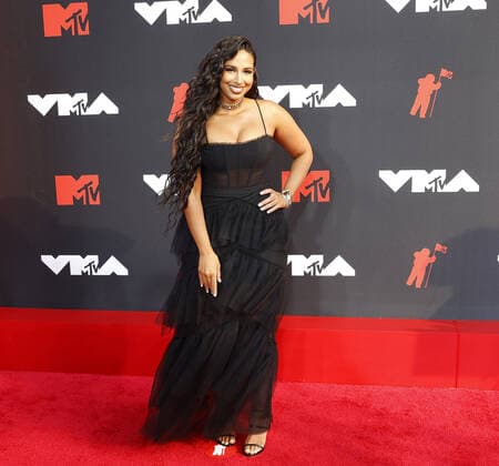 Pre-shpw host Nessa Diab arrives on the red carpet at the 38th annual MTV Video Music Awards at Barclays Center in New York City on Sunday, September 12, 2021.  NYP20210912101 JOHNxANGELILLO