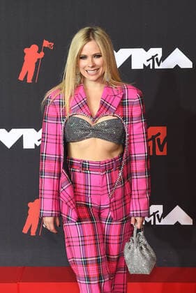 June 8, 2017, New York, NY, USA: Avril Lavigne attends the 2021 MTV Video Music Awards at Barclays Center on September 12, 2021 in the Brooklyn borough of New York City. New York USA - ZUMAs181 20170608_zea_s181_050 Copyright: xImagespacex